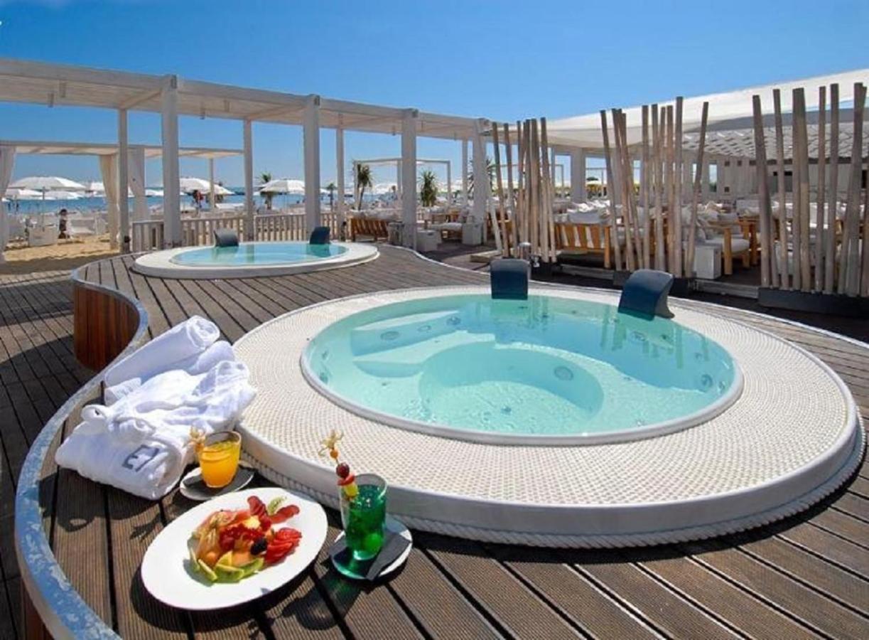 Casa Gramsci Luxury Apartment Песаро Екстериор снимка