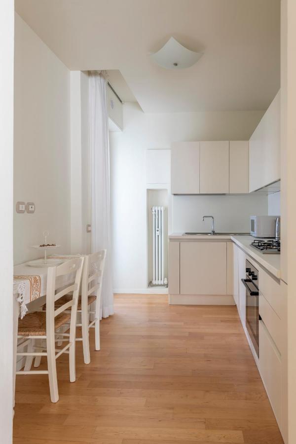 Casa Gramsci Luxury Apartment Песаро Екстериор снимка