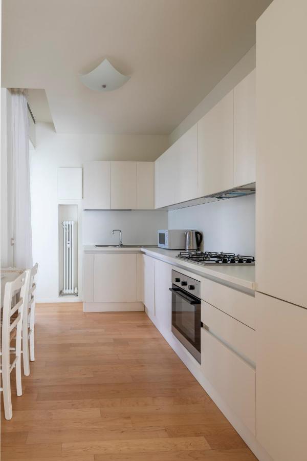 Casa Gramsci Luxury Apartment Песаро Екстериор снимка