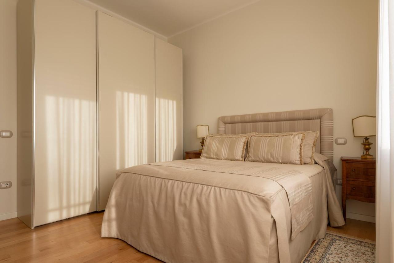 Casa Gramsci Luxury Apartment Песаро Екстериор снимка