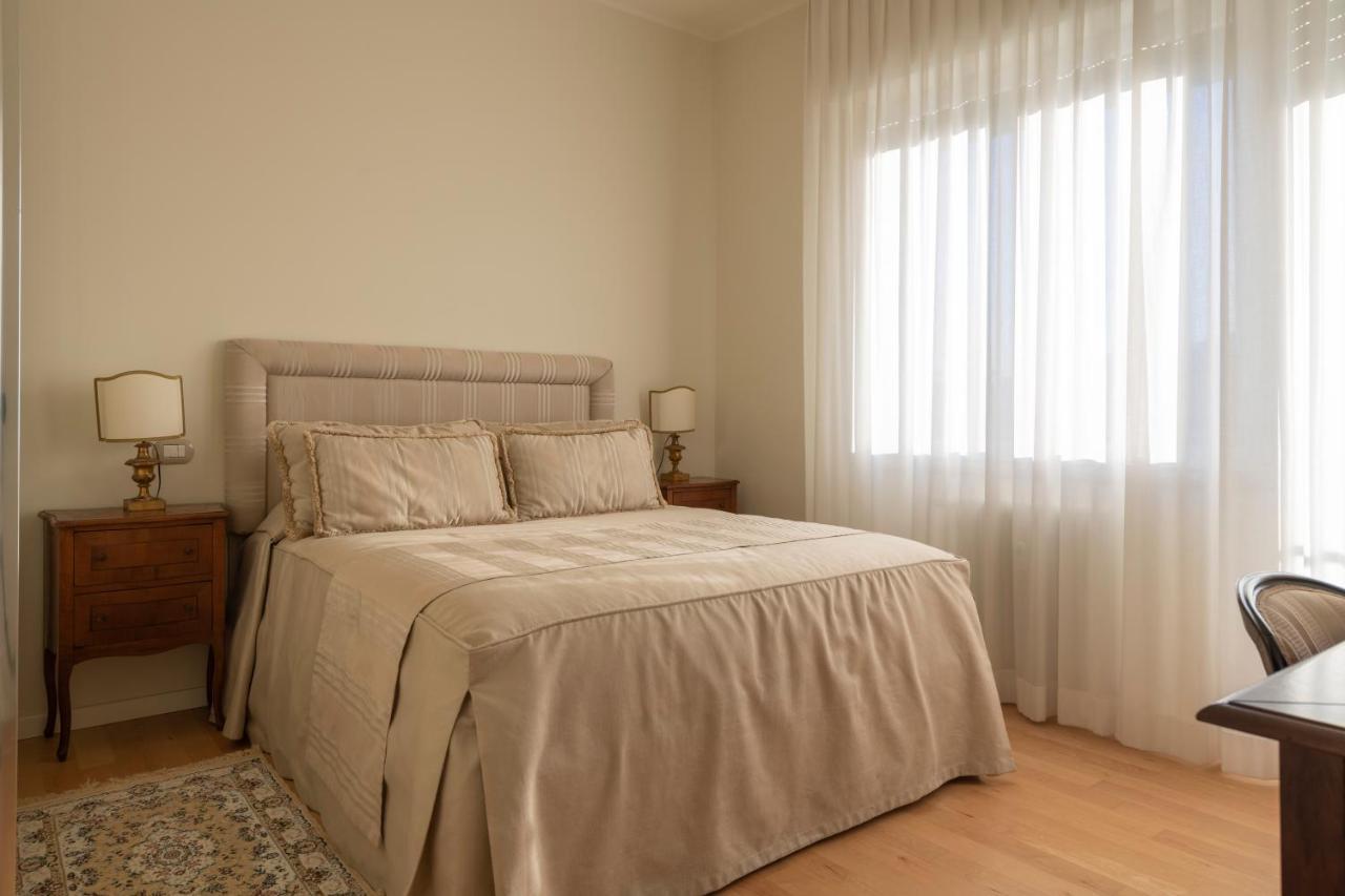 Casa Gramsci Luxury Apartment Песаро Екстериор снимка