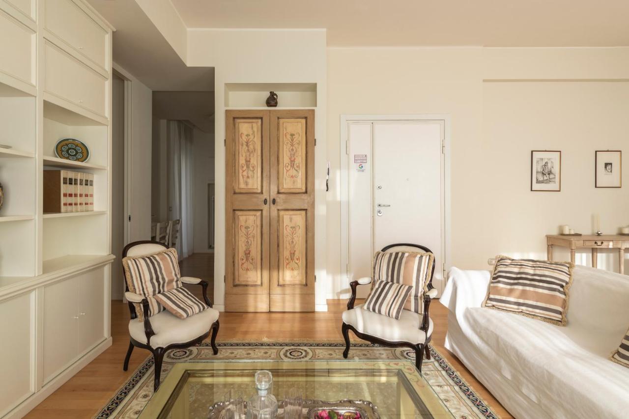 Casa Gramsci Luxury Apartment Песаро Екстериор снимка