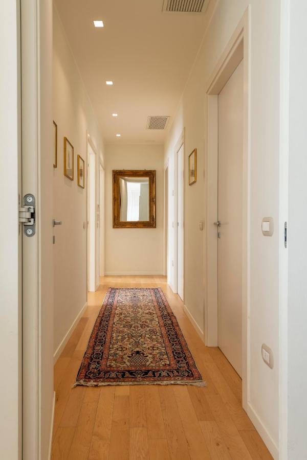 Casa Gramsci Luxury Apartment Песаро Екстериор снимка