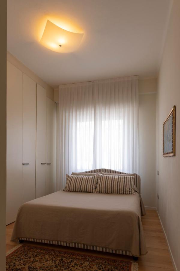 Casa Gramsci Luxury Apartment Песаро Екстериор снимка